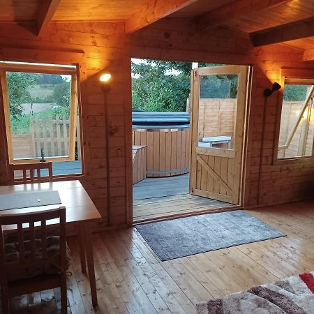 Norwell View Farm Glamping With Hot Tubs Hotel Bath Exterior foto