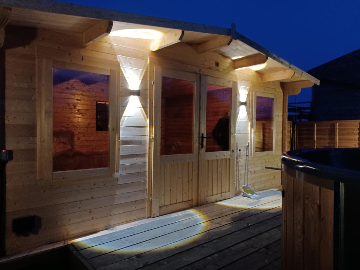 Norwell View Farm Glamping With Hot Tubs Hotel Bath Exterior foto